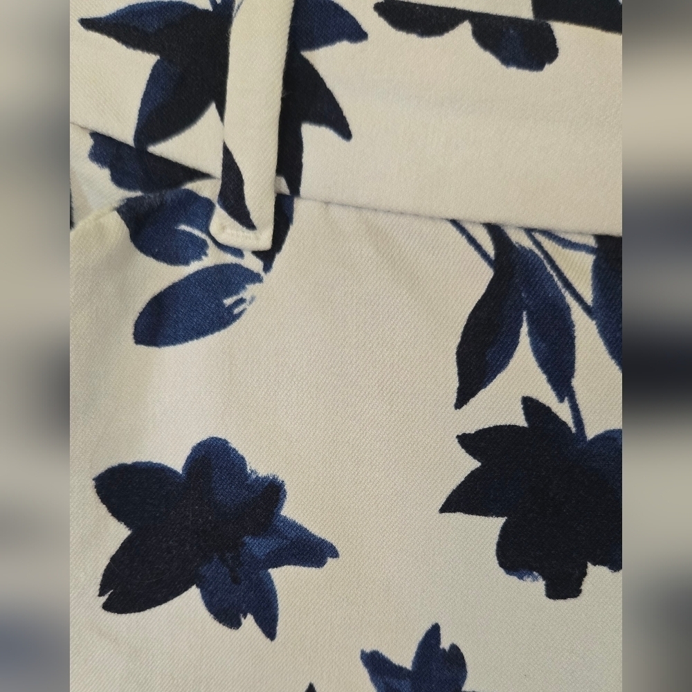 Gap Navy Floral Skinnies Size 8 - Picture 4 of 8